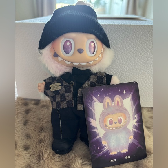 🖤🖤 Labubu all three of them with outfits.🖤🖤 - Picture 6 of 9